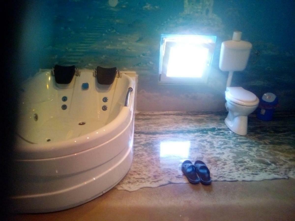Casa Milos Si Fiul Băile Herculane Esterno foto